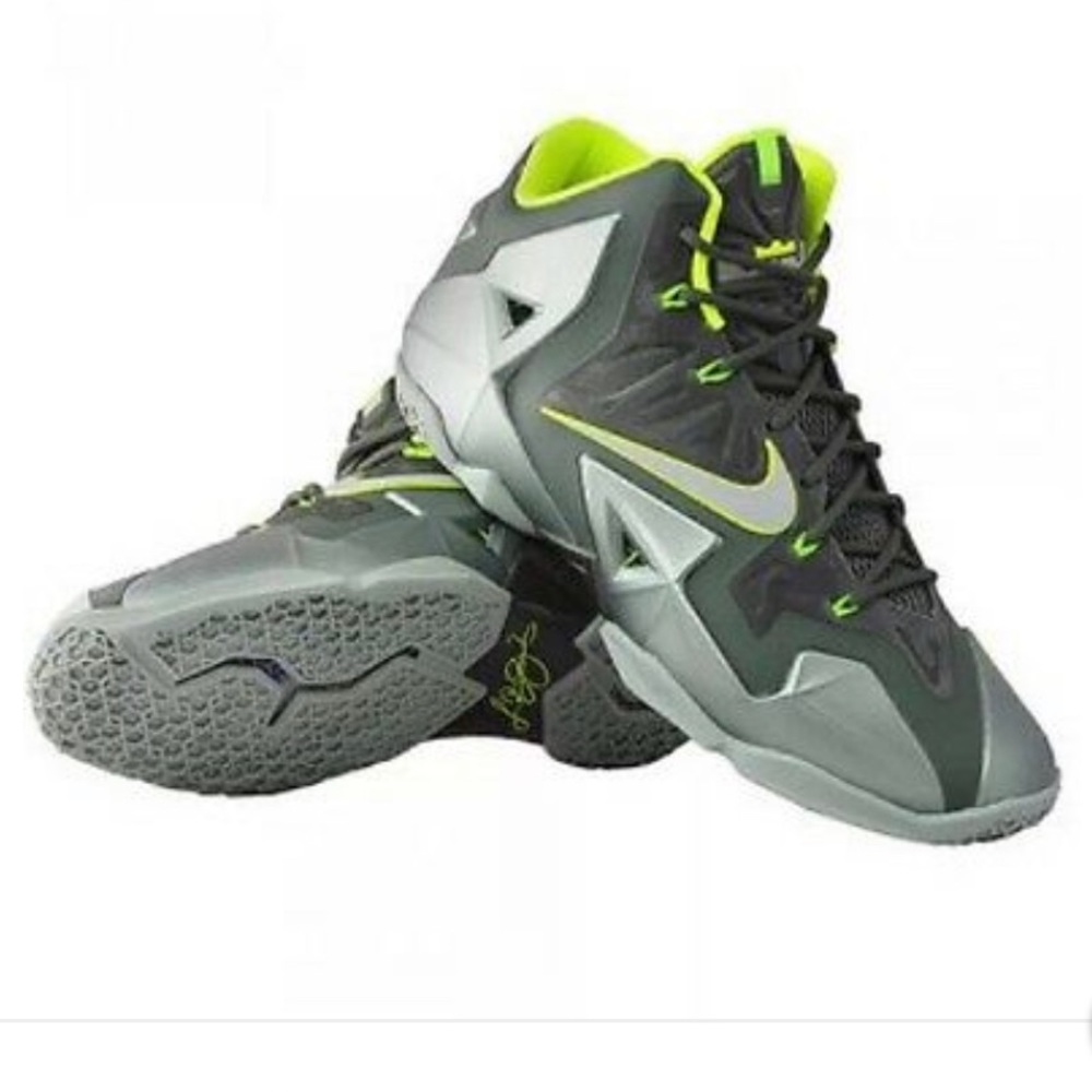 LeBron 11 “Dunkman” Sneakers-excellent condition